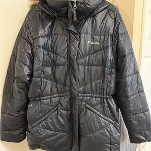 🌟Columbia women’s black Puffer warm winter Jacket size 2x with removable hood ☀️